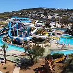 Modern In The Area Of סליאמה